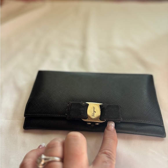 Salvatore Ferragamo Black Vara Ribbon Silver Bi-fold Authentic - Picture 7 of 7